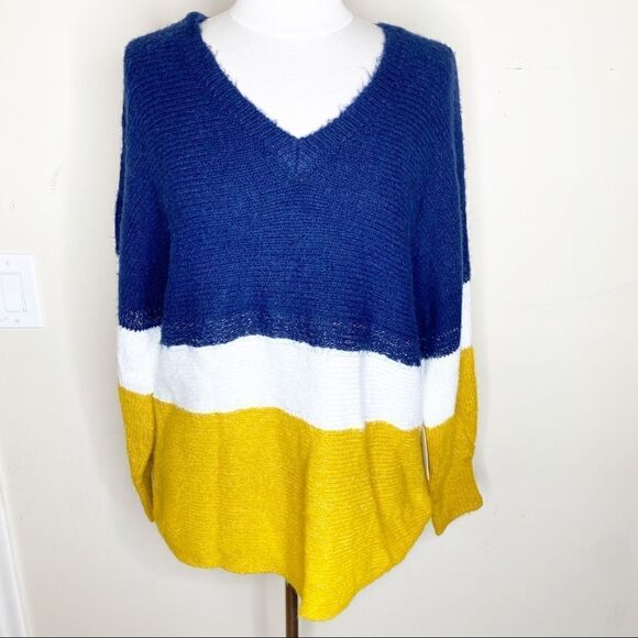 1. State Golden V-Neck Pullover Sweater Large - Picture 2 of 10